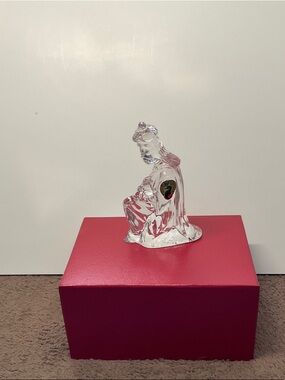 Waterford Crystal Clear Nativity Figurine with Red Accent